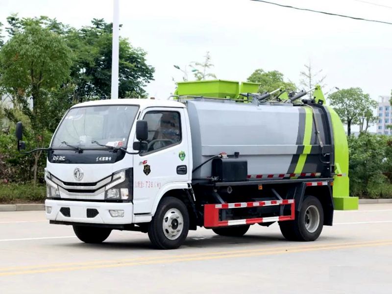 東風(fēng)小多利卡餐廚垃圾車